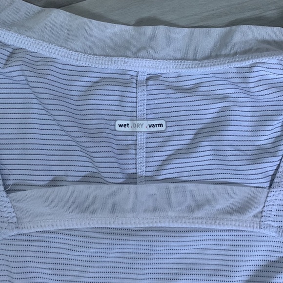 Lululemon t shirt - Picture 1 of 4